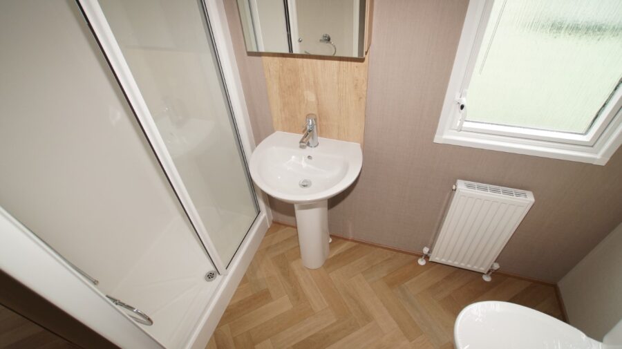 Carnaby Lifestyle 473 - Image 11