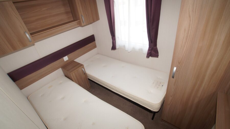 Swift Bordeaux 536 - Image 9