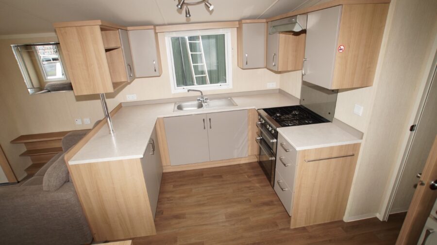 Swift Bordeaux 561 - Image 5