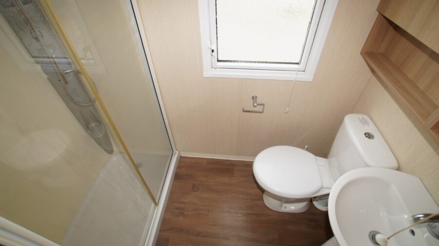 Swift Bordeaux 561 - Image 10