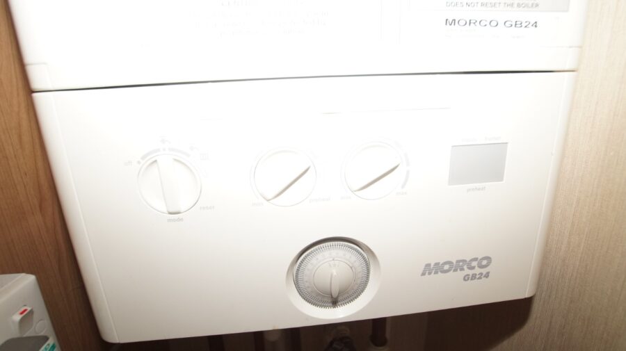 Swift Bordeaux 561 - Image 11