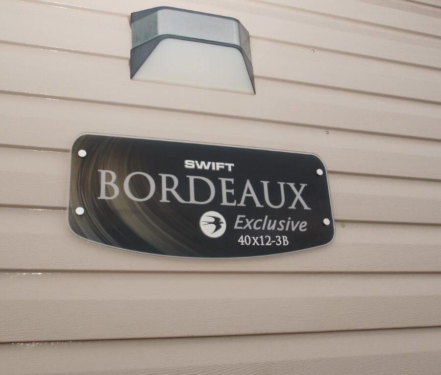 Alternative view of Swift Bordeaux Exclusive 647