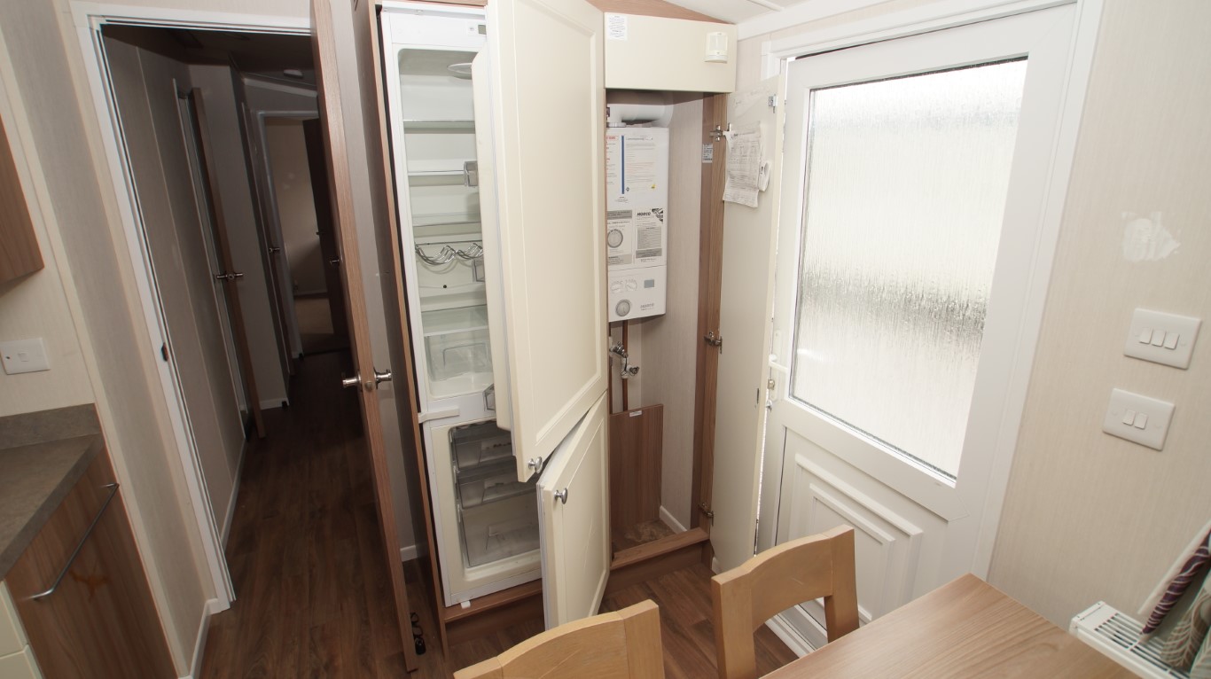 Swift Bordeaux Exclusive 647 - Image 9
