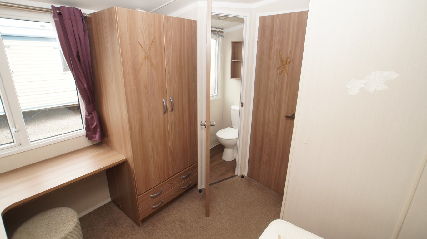 Swift Bordeaux Exclusive 647 - Image 11