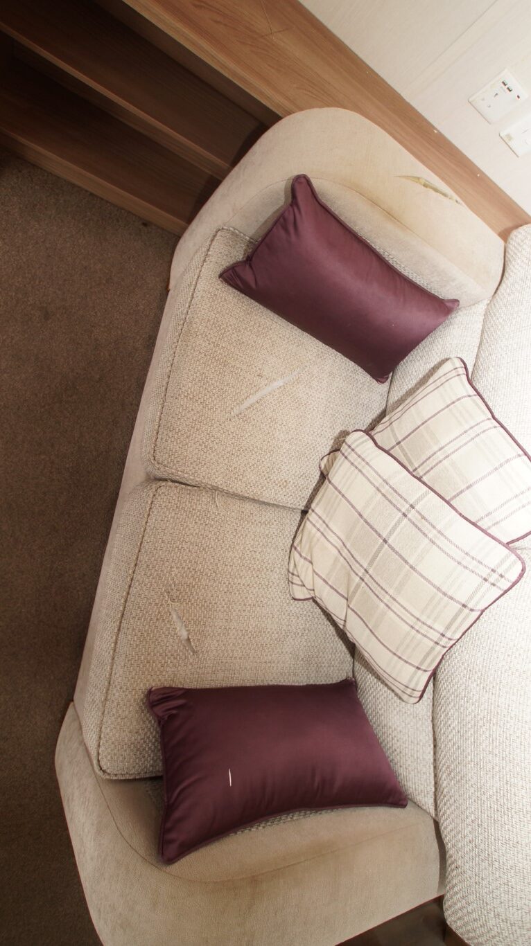 Swift Bordeaux Exclusive 647 - Image 19