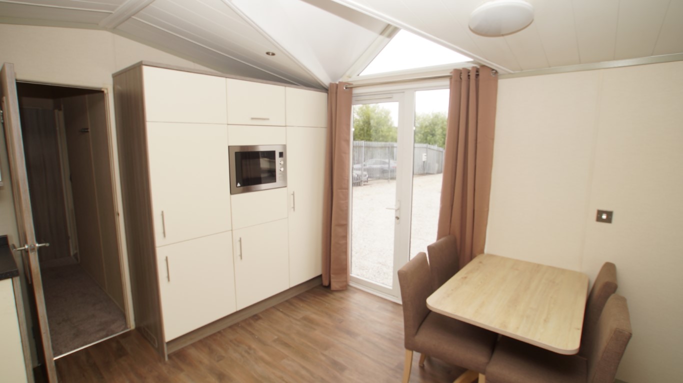 Swift Champagne Lodge 634 -Resi Spec - Image 5