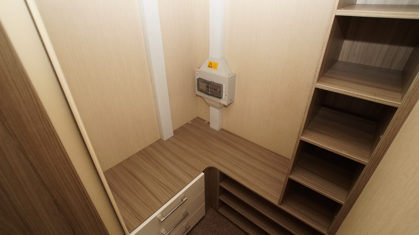 Swift Champagne Lodge 634 -Resi Spec - Image 10