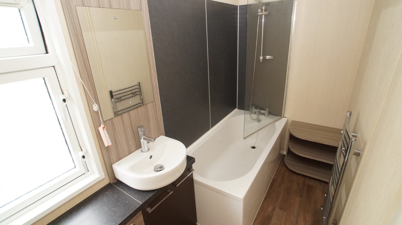 Swift Champagne Lodge 634 -Resi Spec - Image 11