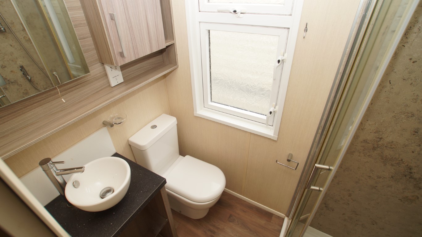 Swift Champagne Lodge 634 -Resi Spec - Image 15