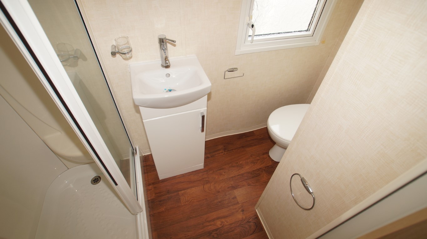Swift Serenity 585 - Image 7