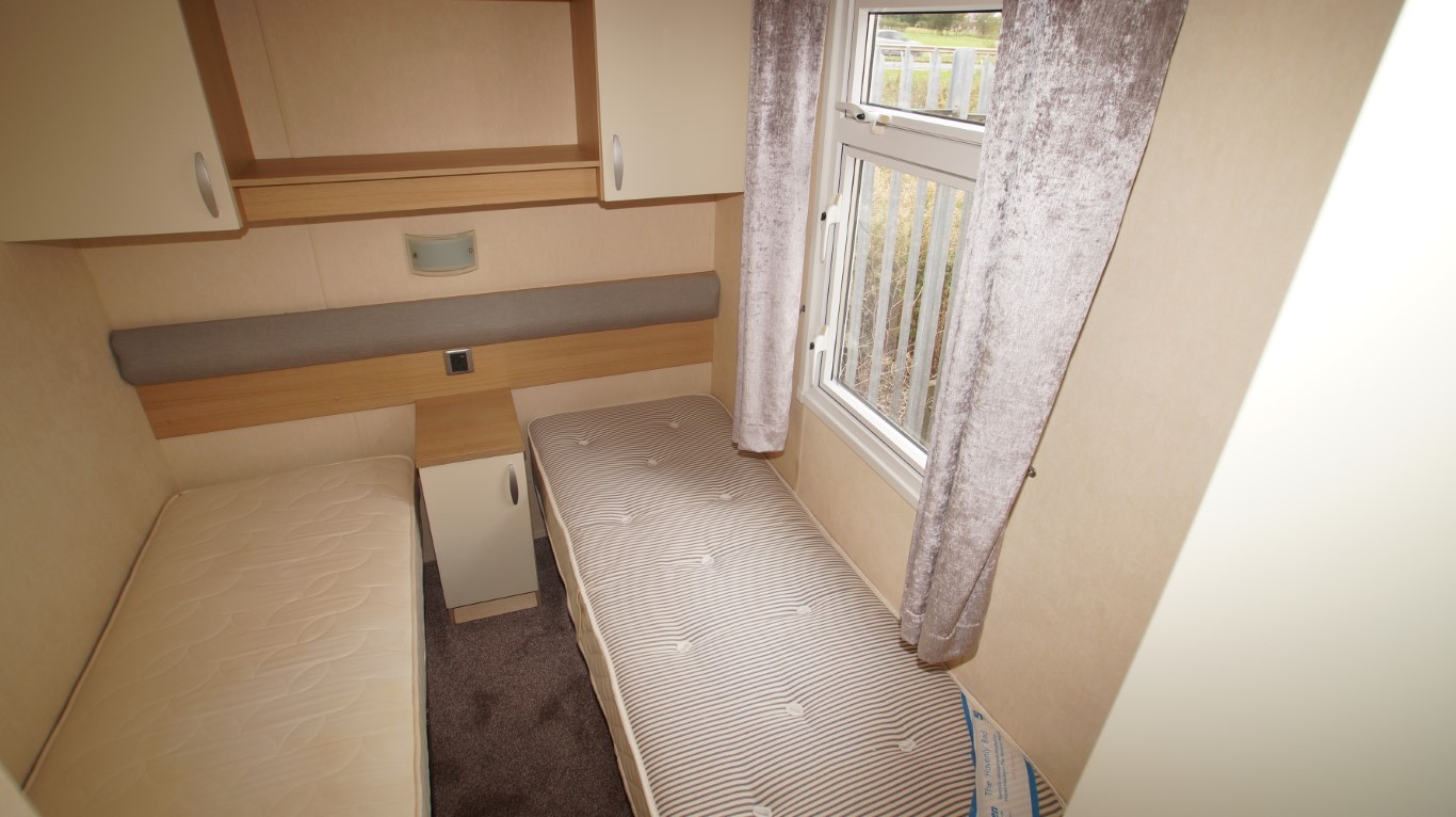 Swift Serenity 585 - Image 9