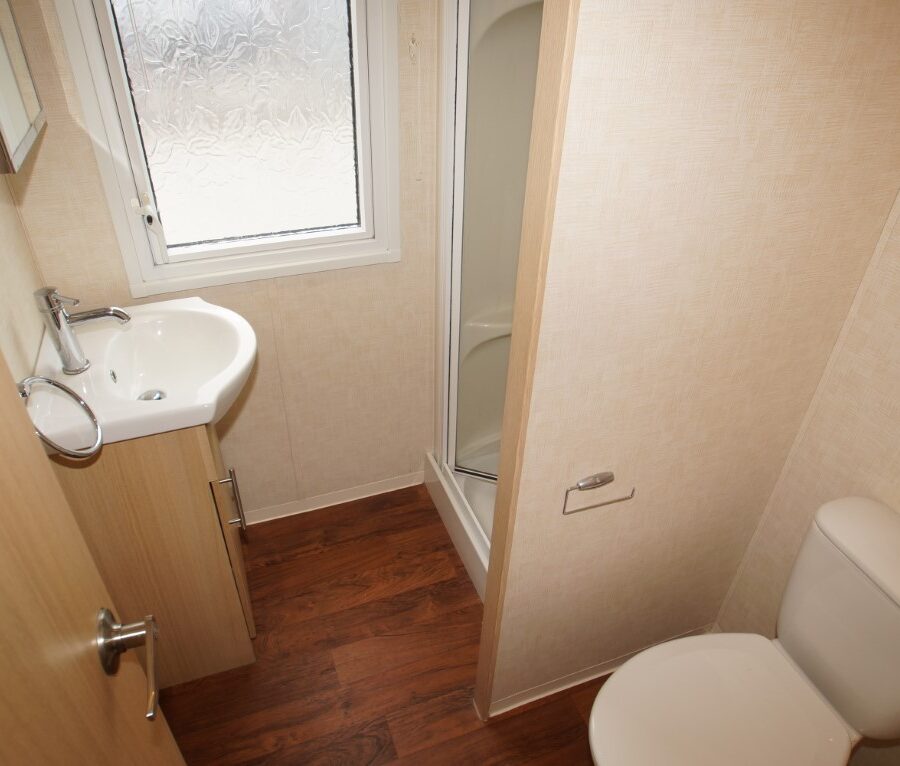 Swift Serenity 585 - Image 10